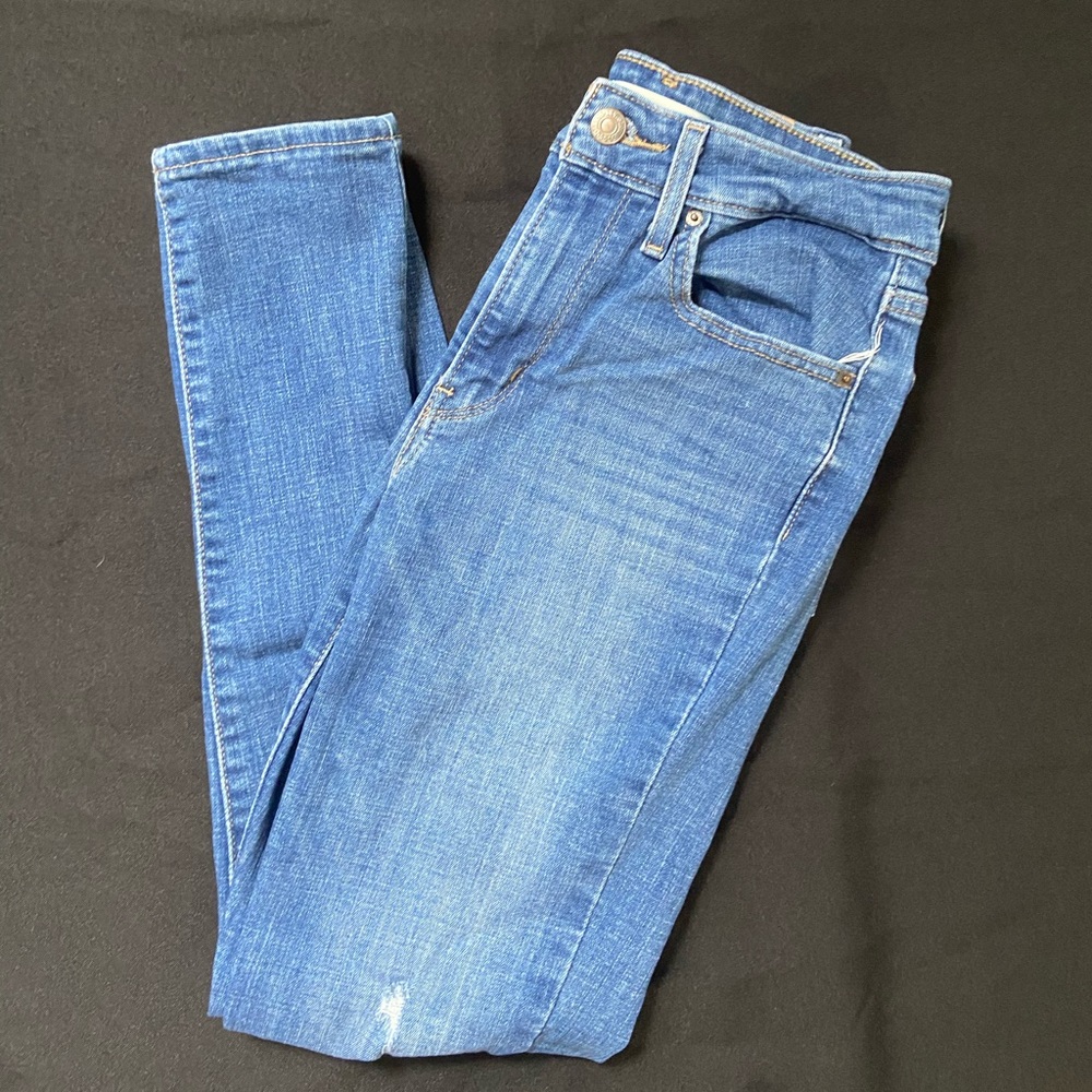 Levi Strauss High Rise Skinny size 27